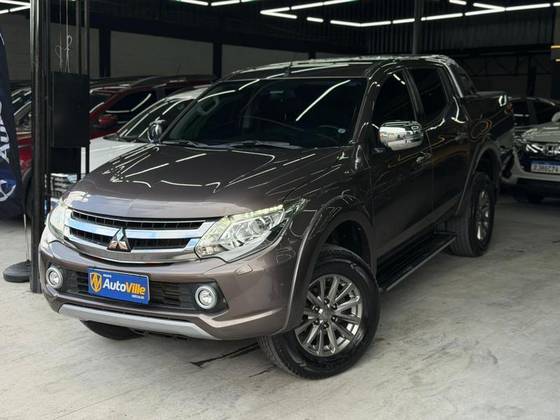 MITSUBISHI L200 TRITON 2.4 16V TURBO DIESEL SPORT HPE-S CD 4P 4X4 AUTOMÁTICO